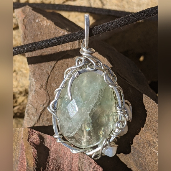 Hand Crafted 925 Sterling Silver Pendant Necklace Faceted Green Fluorite Gem - Picture 3 of 16